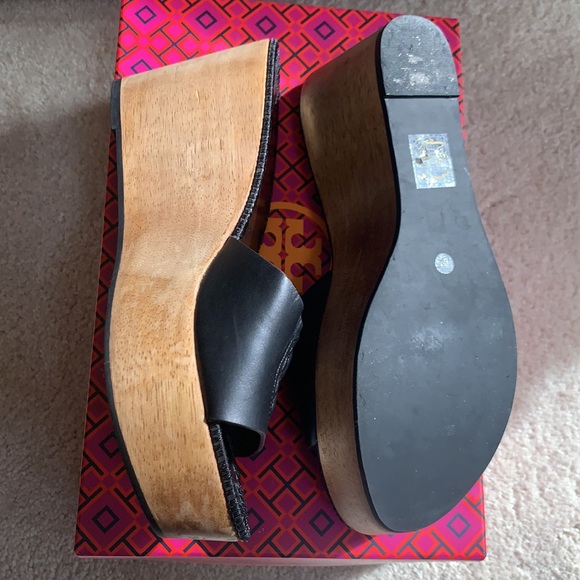 TORY BURCH WEDGE SLIDE BLACK Size 7.5 - Picture 5 of 15